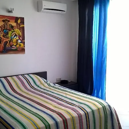 Oasis Club, Kras 2 Bed Daire *